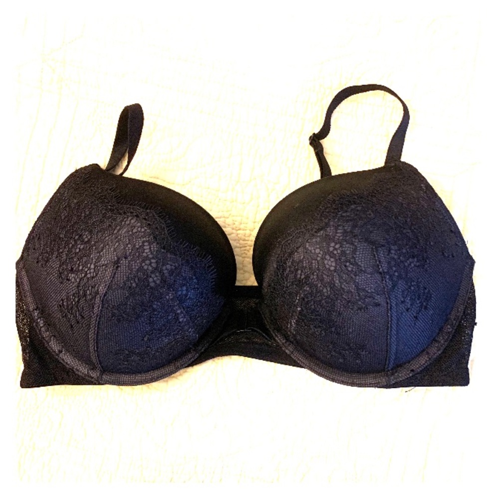 Front clasp victoria’s secret padded bra